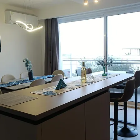 Stylish Getaway Apartment *